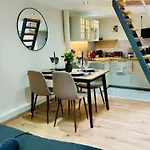 Moondayhomes - Toplocation I 4persons I Gallery Maisonette Boutique Pera アパート フランクフルト
