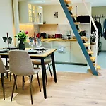 Moondayhomes - Toplocation I 4persons I Gallery Maisonette Boutique Pera * フランクフルト