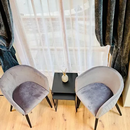 Moondayhomes - Toplocation I 4persons I Gallery Maisonette Boutique Pera *