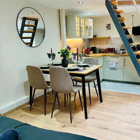 Moondayhomes - Toplocation I 4persons I Gallery Maisonette Boutique Pera Apartment Frankfurt am Main