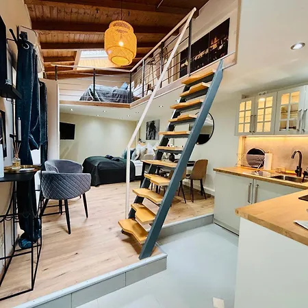 Moondayhomes - Toplocation I 4persons I Gallery Maisonette Boutique Pera Daire