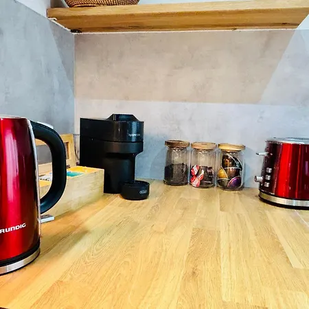 Moondayhomes - Toplocation I 4persons I Gallery Maisonette Boutique Pera Lejlighed *