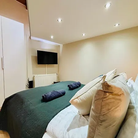 Moondayhomes - Toplocation I 4persons I Gallery Maisonette Boutique Pera Apartamento