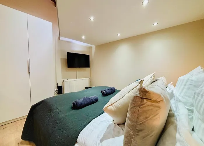 Moondayhomes - Toplocation I 4persons I Gallery Maisonette Boutique Pera Apartment